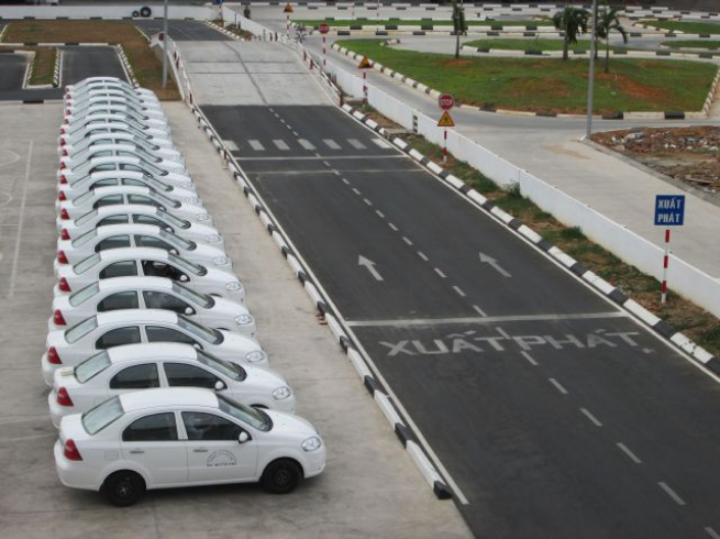 Học Lái Xe Ô Tô Thủ Thừa Long An