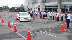 Học Lái Xe Ô Tô Quận Tân Bình